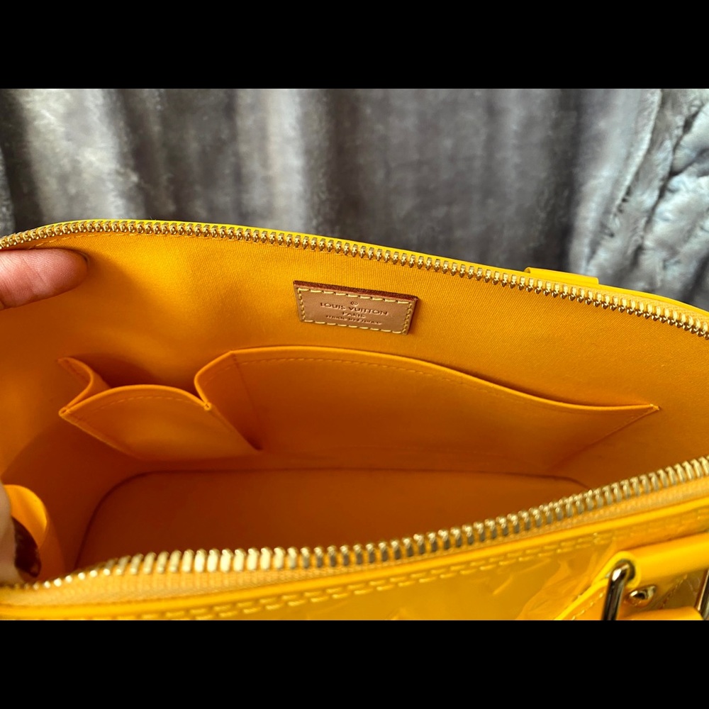 AUTHENTIC Louis Vuitton Jaune Passion Monogram Vernis Alma PM - Picture 2 of 16